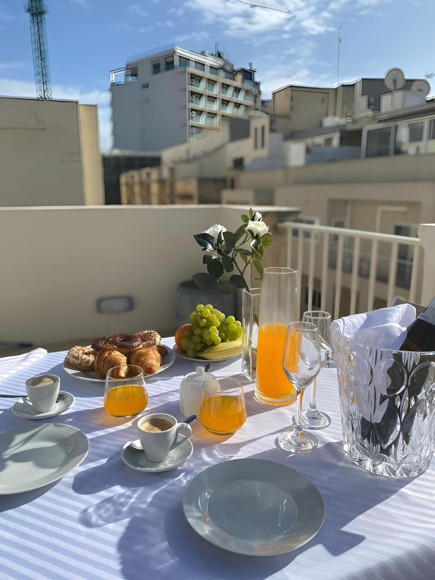 Sliema Cosy Penthouse With Bbq Apartment Exterior photo